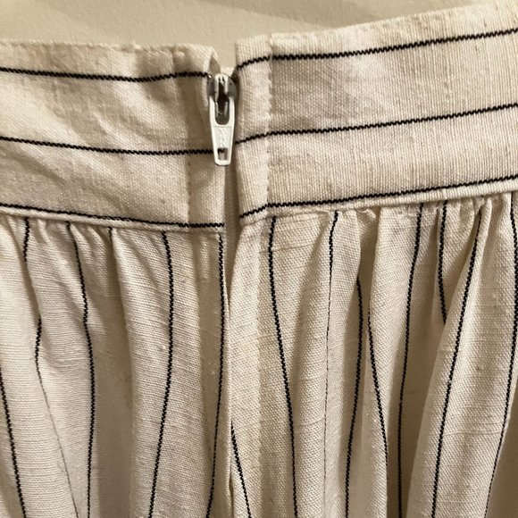 bagatelle size 4 white with black strips skirt - Picture 3 of 8